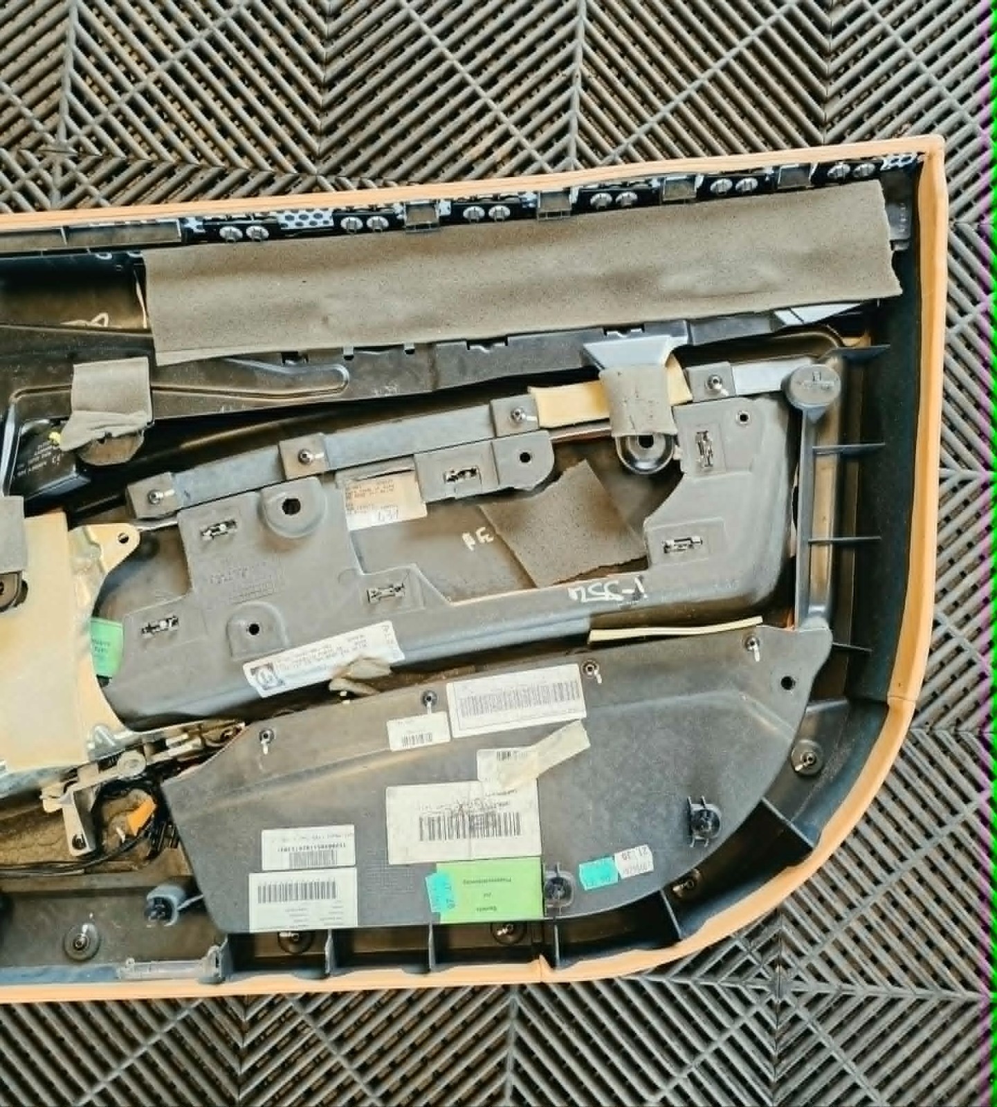 09-14 FERRARI CALIFORNIA FRONT LEFT INNER DOOR PANEL OEM COMPLETE