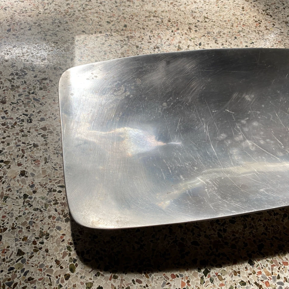 AMPLIO PLATO "MARUPA" 18,5" X 9,75" ALEACIÓN PLATEADA DECORACIÓN DE MESA VINTAGE por NAMBÉ Foto 4 de 4