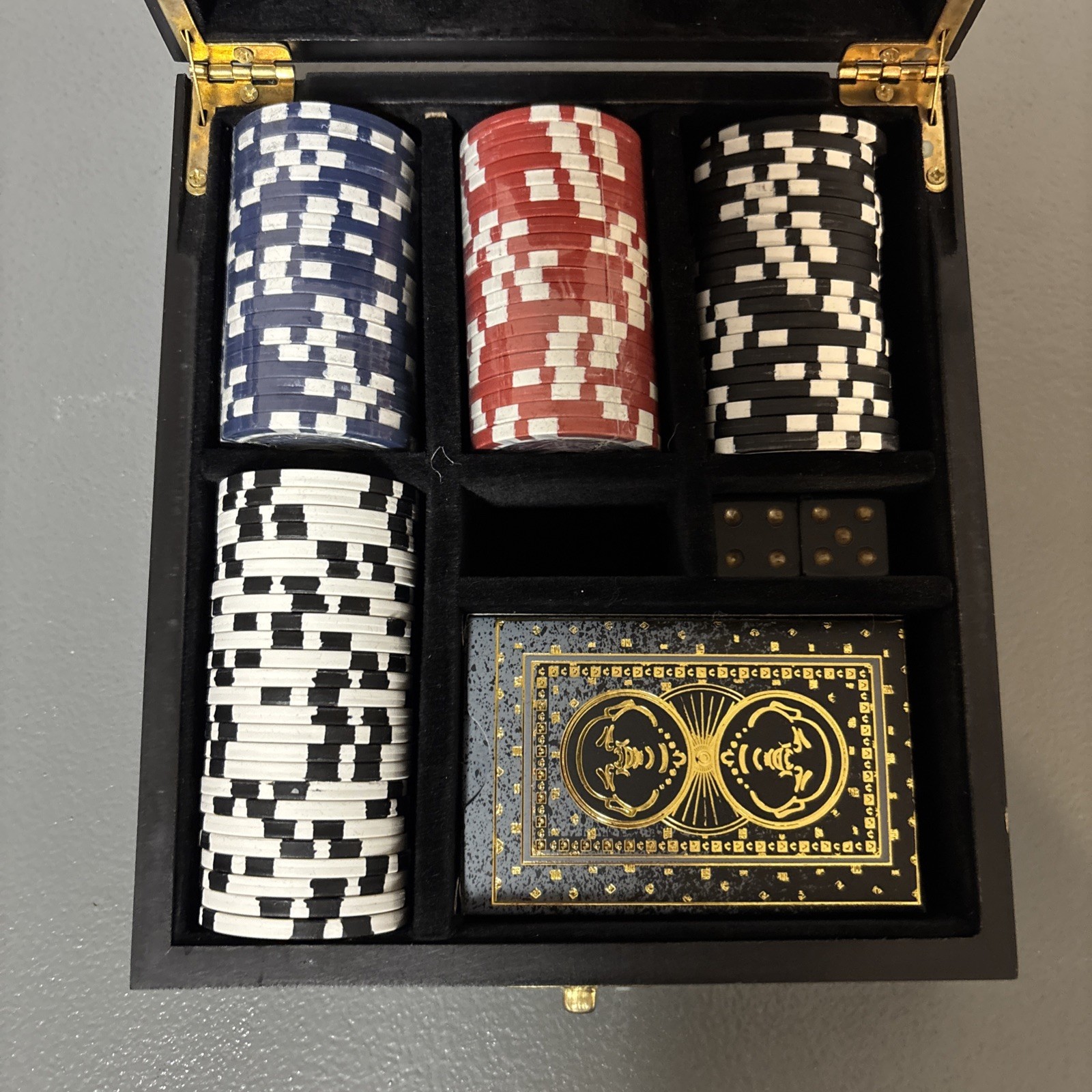 True Religion Poker & Dice Set Gold Cards, Heavy Chips Custom Case Rare thumbnail 3
