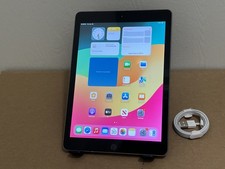 Apple iPad (6th Generation) A1893 32 GB, Wi-Fi, 9.7 in - Space