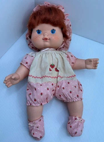Vintage Strawberry shortcake Blow Kiss Baby Doll american Greetings 1982 Complet