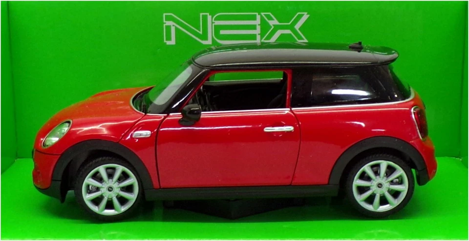 Welly 1/24 Scale Model Car 24058W - New Mini Hatch - Red - Image 3 of 4