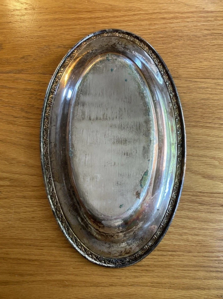 Plato de pan de plata ovalado vintage WM Rogers 719 borde festoneado floral 31 Cm X 18 Cm Foto 2 de 4