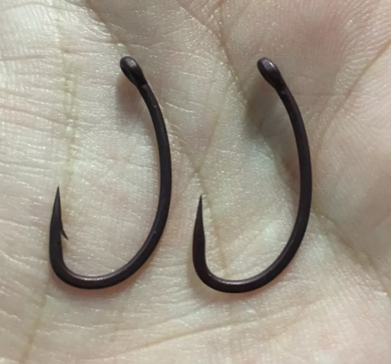 Camo Brown Curve Shank T ,Teflon Coated Carp Hooks,Various sizes and QTY