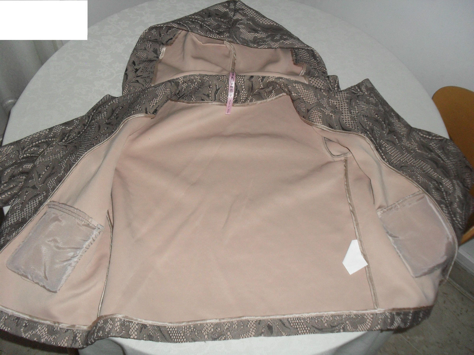 Foto 4 di 8