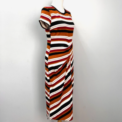 v neck pleated dress DEEP V-NECK PLEATED MAXI DRESS IN WHITE | CULT MIA