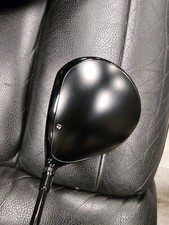 TaylorMade Stealth Right handed Stiff 9° Driver - Great Condition- Best Offer