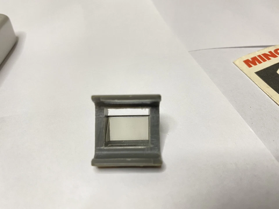 Cámara fotográfica vintage MINOX C con visor de ángulo recto libro de instrucciones Foto 3 de 4