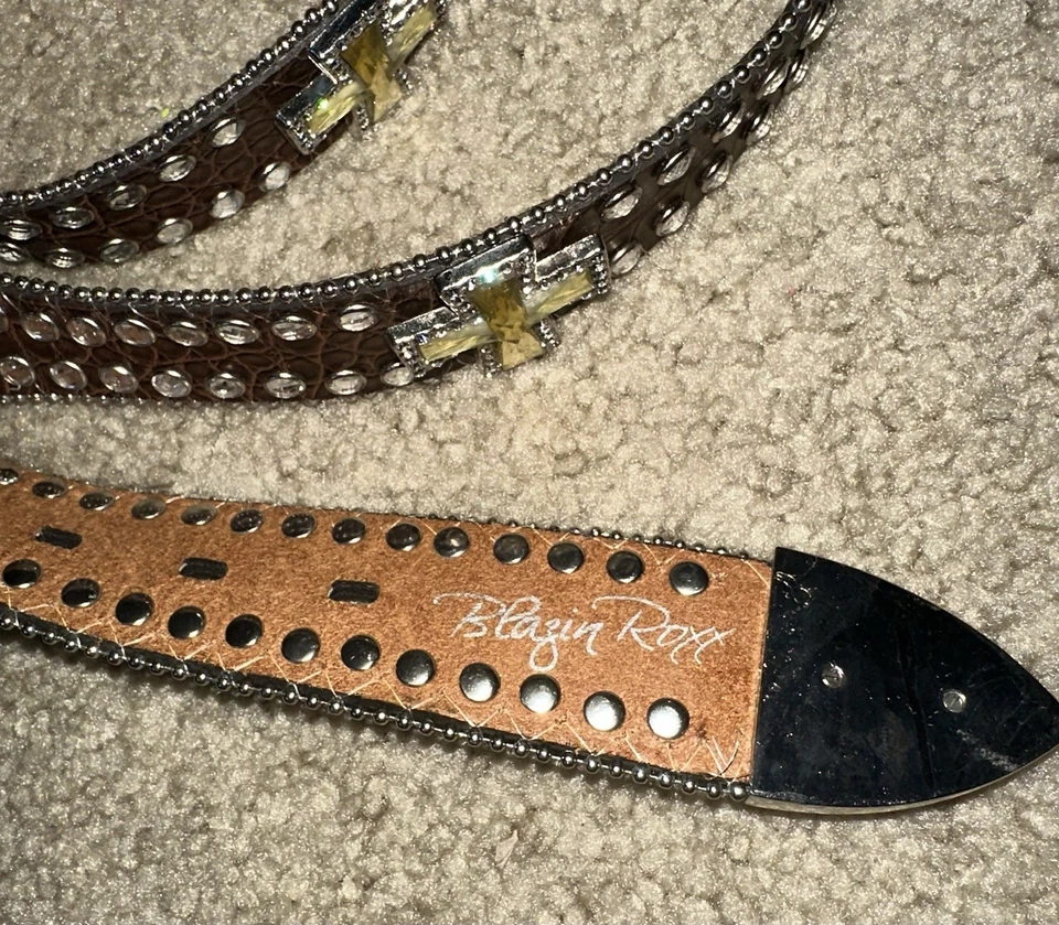 Cinturón Blazin Roxx Festoneado Estrás Cruz Croc Estampado alias Nocona Estrás Foto 3 de 4