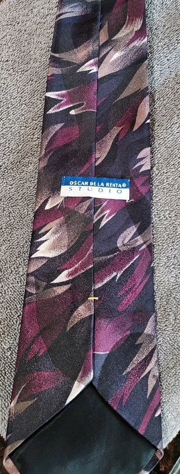 Corbata floral abstracta de Oscar De La Renta para hombre negra granate y tostada Foto 2 de 3