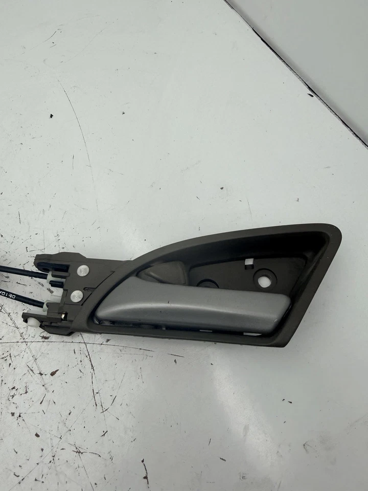 Левая внутренняя дверная ручка с дверной защелкой для Honda Accord 2008-2012 годов выпуска от оригинального производителя 611559 - Изображение 3 из 4