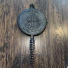 Griswold Cast Iron Waffle Iron American No. 8 885/886 No Base Vintage Antique