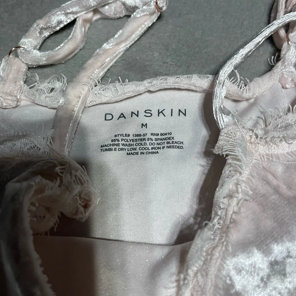 Top Danskin Mujer Mediano Encaje Ribete Terciopelo Cami Rosa Coqueta Delicada Hada Foto 4 de 4