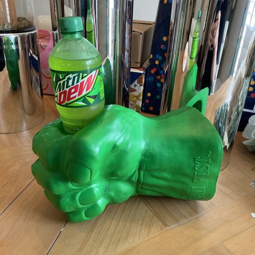 🔥Incredible Hulk Fan Fist Cup Holder🔥Great For Parties & Sporting Events! USED