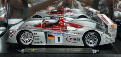 2002 Audi INFINEON R8 LE MANS 1:18 Scale Diecast Collectible GT