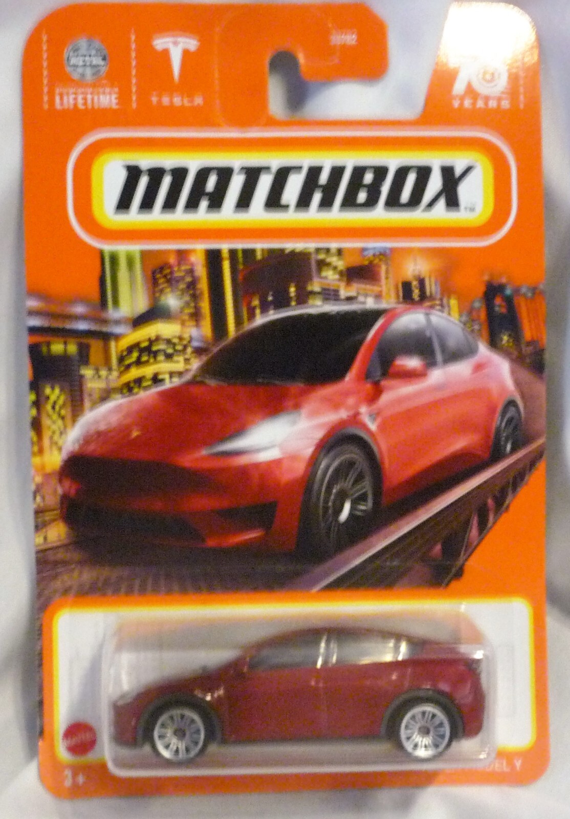 Tesla Model Y 1:64 scale die-cast model from Matchbox-image
