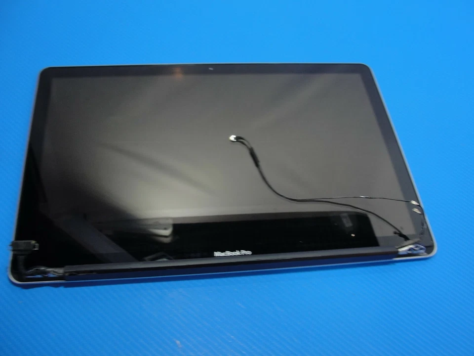 MacBook Pro A1286 15" Early 2010 MC371LL/A Glossy LCD Screen Assembly 661-5483 - Image 3 of 4