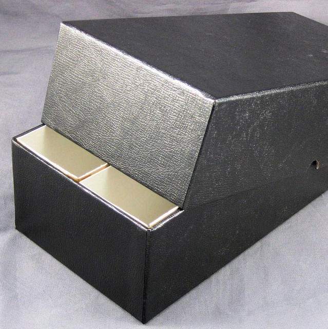 One Slab Display Box - Holds PCGS and NGC Certified Coin Slabs One Slab Display Box - Holds PCGS and NGC Certified Coin Slabs