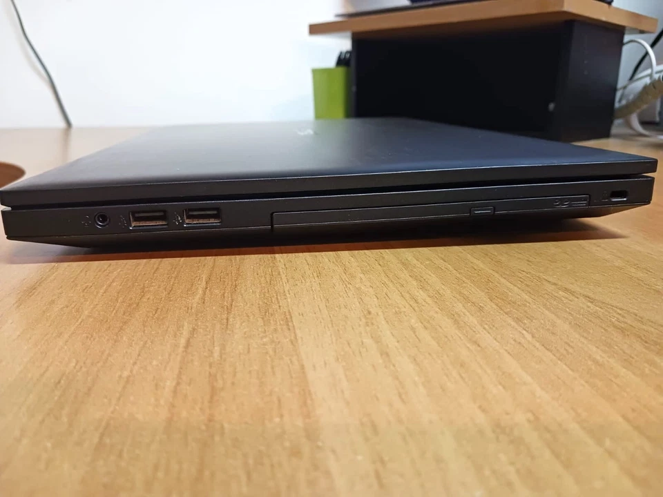 Asus Pro Essential PU551LA, Intel Core i5, Nvidia GEFORCE 820m, SSD da 500 Gb - Immagine 4 di 4