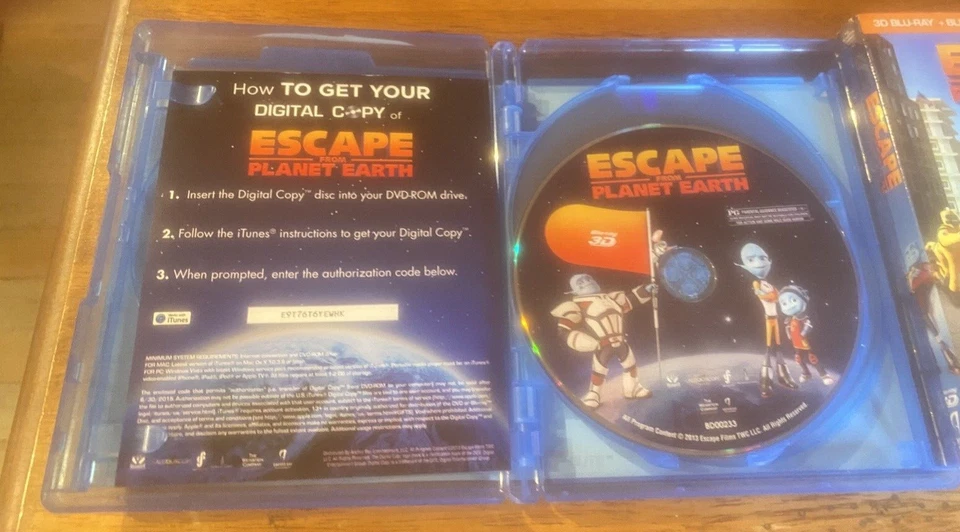 ESCAPE FROM PLANET EARTH 3-D Family Fun Children's Animation Cartoon Aliens - Image 3 of 3