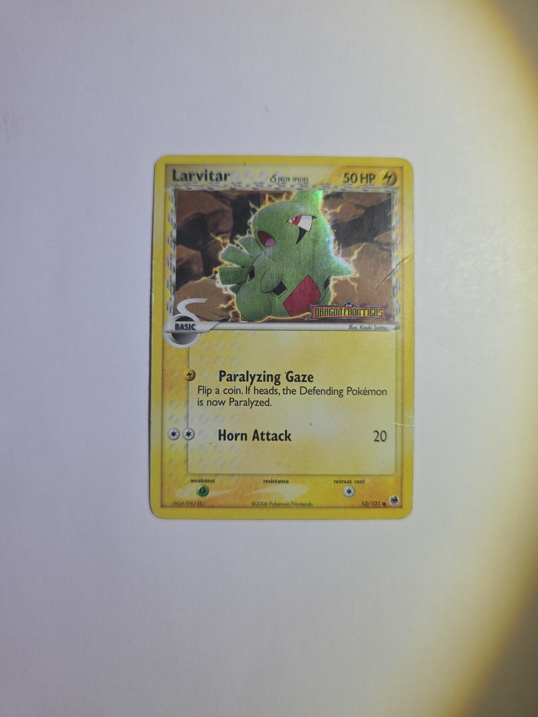 2006 Pokemon TCG Dragon Frontiers Larvitar δ 52/101 Reverse Holo Foil Stamped LP