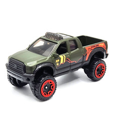 Toyota Tundra 2010 camioneta pickup verde coleccionable escala 1/64 modelo diecast Hot Wheels