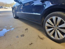 Driver Side VW CC  2010 Rocker Panel Moulding 425611