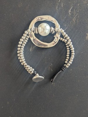Uno de 50 bracelet, 3 strands of Beads on durable oiled leather with Pearl