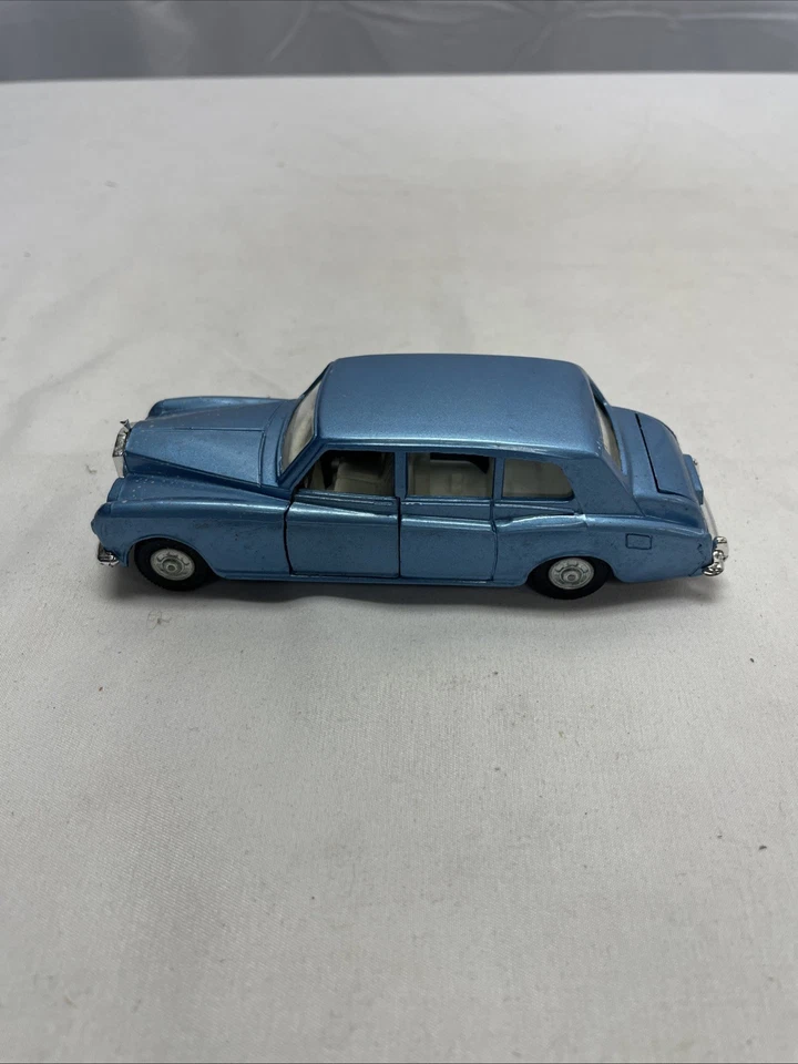 Rolls Royce Phantom V, Later Issue (model#152) 1/43 diecast by Dinky Toys - Image 3 of 4