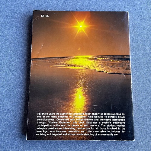 Hills' Theory of Consciousness by Robert E. Massy (1976, Paperback) - Foto 2 di 17