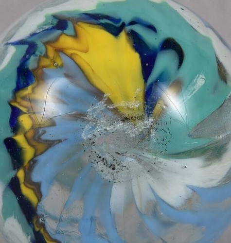 Signed JOSH DAVIS glass MARBLE 1.24” - Picture 2 of 8