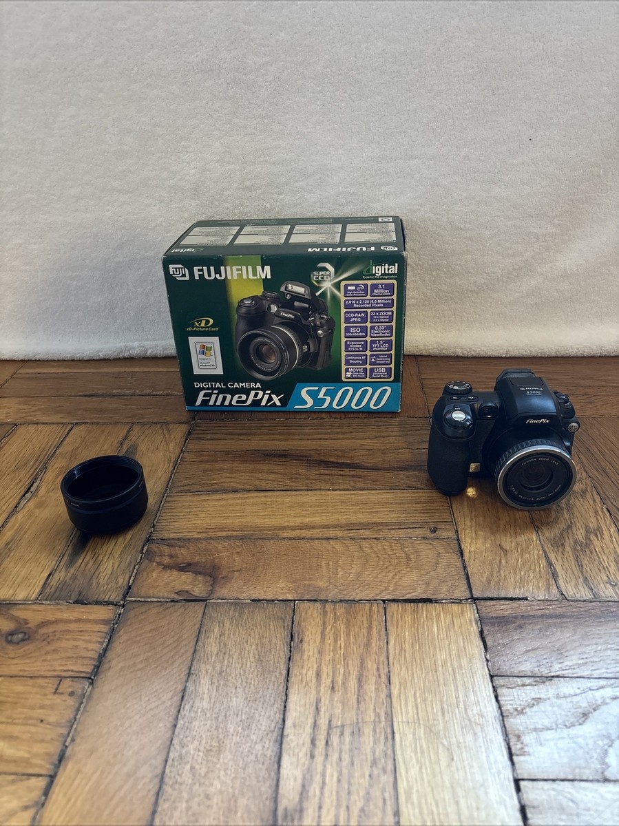 Fujifilm FinePix S5000 3.1MP, 10x Optical Zoom Digital Camera READ
