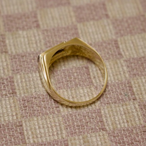 NOS MENS FOURTEEN KARAT YELLOW GOLD RING WITH BLACK STONE (size 10.25) - Picture 6 of 10