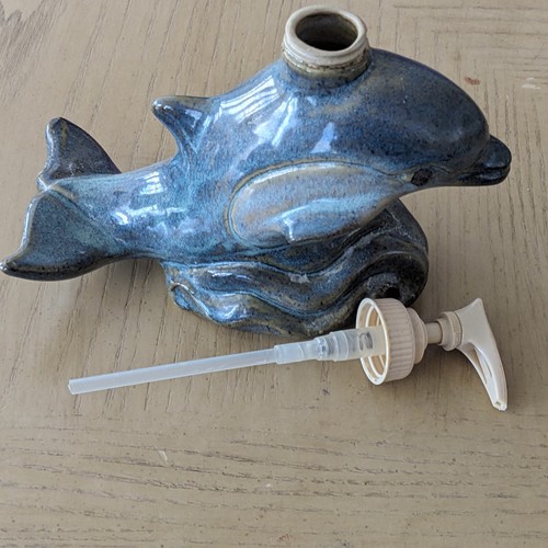 🧴 Dolphin Soap Dispenser | North Eagle - Picture 2 of 4