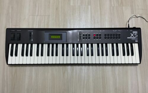 Korg X5 61-Tasten Tastatur Synthesizer mit Adapter gebraucht aus Japan - Bild 2 von 15