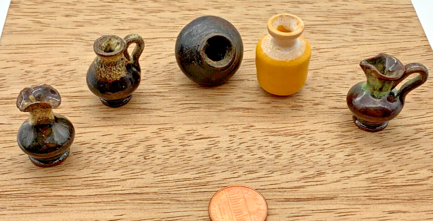VTG dollhouse miniatures pitcher/pot/jug/vases some drip glaze diorama