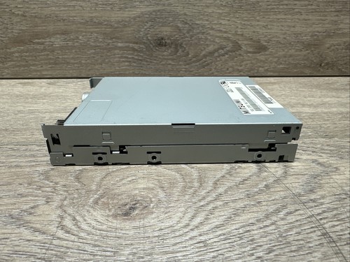 Mitsumi D359M3D D63119 3.5" 1.44 MB Internal Desktop Floppy Disc Drive - Afbeelding 10 van 13