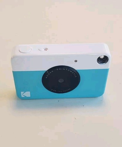 KODAK Printomatic Digital Instant Print Camera Uses Zink 2x3" Photo Paper Blue - Picture 3 of 9