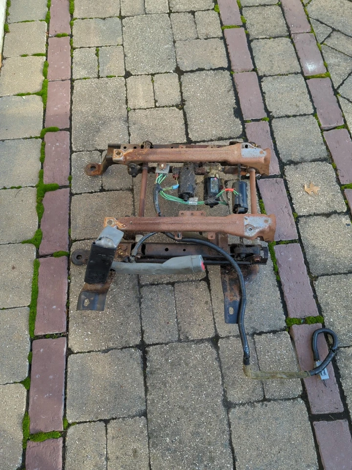 Asiento eléctrico delantero del conductor pista OEM 09 11 12 13 14 15 16 17 18 19 Dodge Ram 3500 Foto 3 de 4