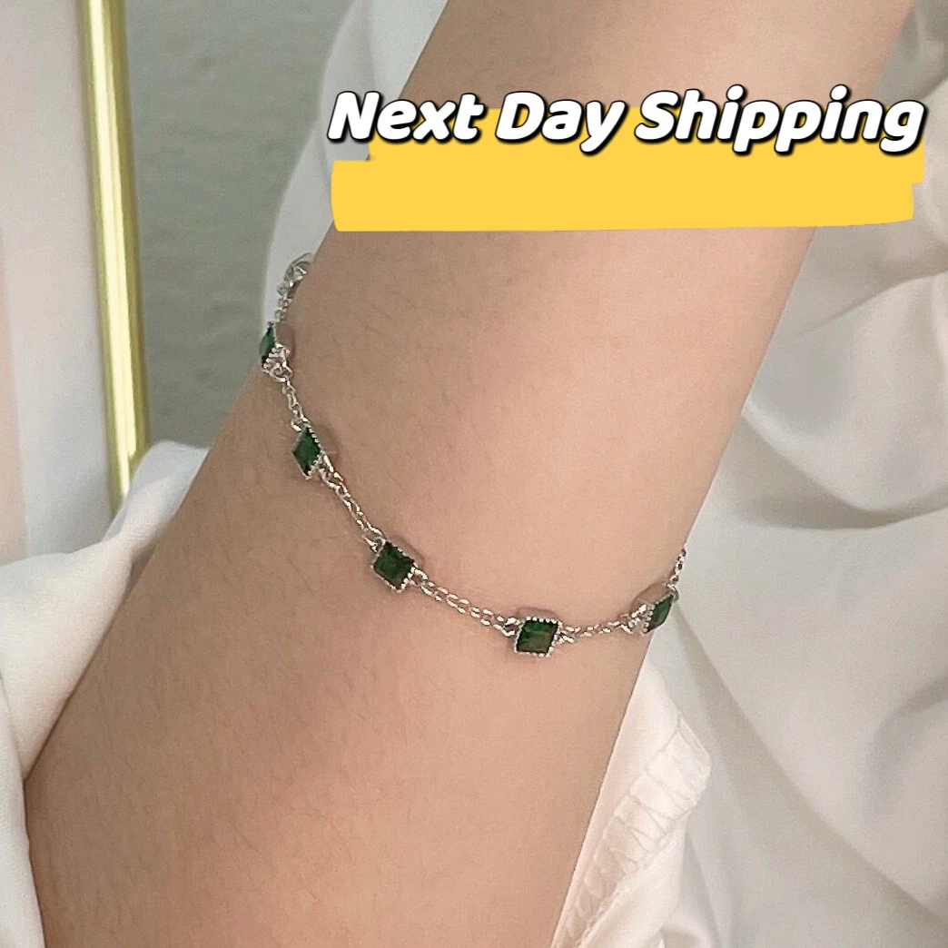 Dainty emerald bracelet deals