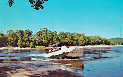 Postcard WI Wisconsin Dells Duck Tour Crossing The Bar  F41