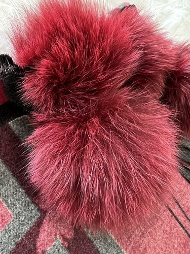 Peter Glenn Ski & Sports Scarf | BORDER POM FOX TRIM | Bumble Bees | Reversible - Picture 7 of 7