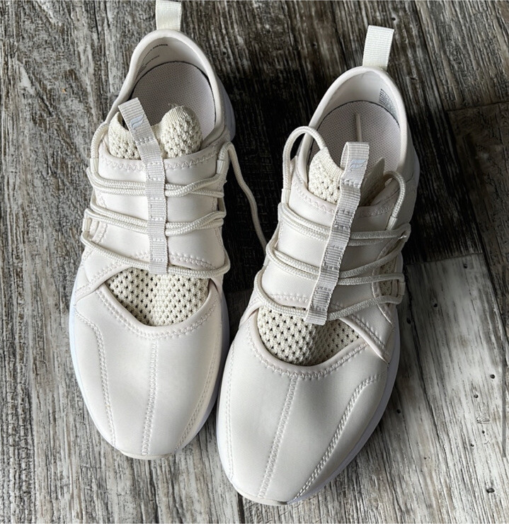 Fabletics Brookside Performance Sneaker, 9 - image 3