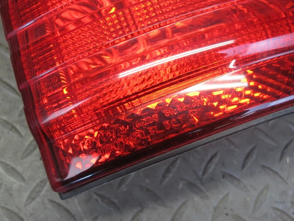 Juego de 4 luces de freno traseras interiores y exteriores Lexus LX470 1998-2002 Foto 3 de 4