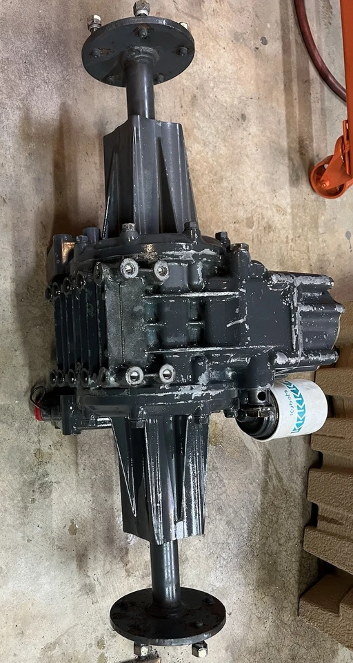 Diferencial hidrostático eje transeje Kubota G1700 G1800 G1900 G2000 Foto 3 de 4
