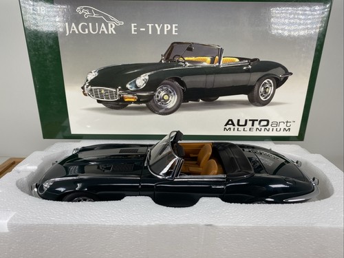 1/18 AUTOart Jaguar E Type Roadster Series III V12 73522 !