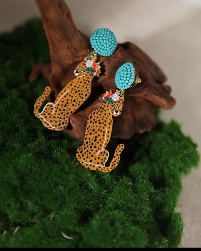 Handmade Leopard Cat Earrings – Beaded Studs, Tropical Statement Jewelry - Picture 5 of 8