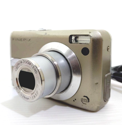 【りょ】FUJIFILM FINEPIX F30 Fujifilm FinePix F30 F Series 6.3MP 3x Zoom Compact Digital