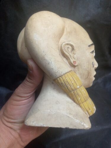 One of the daughters of King Akhenaten and the beautiful Queen Nefertiti - Picture 7 of 18