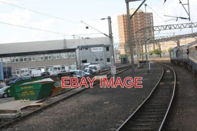 FOTO CHARTERZUG PAUSIERT AUF DER ANFAHRT NACH EAST HAM C2C EMU DEPOT DIE KARTE